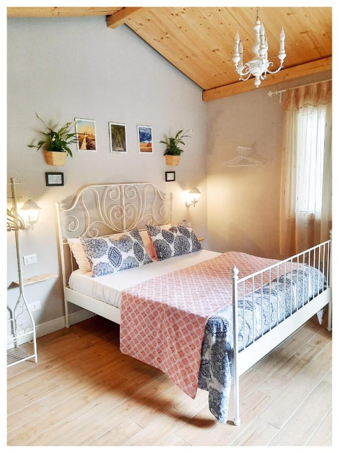 Trecasali La Casina Bed & Breakfast エクステリア 写真